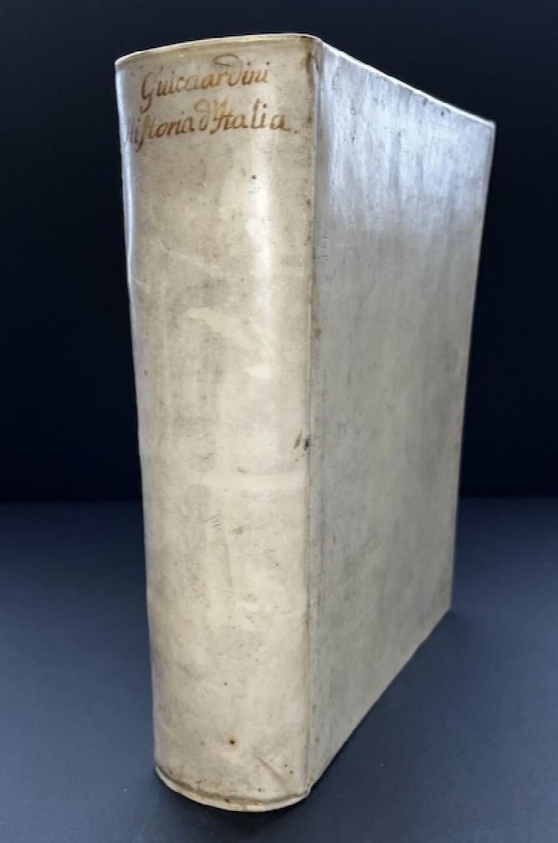 Image for La Historia d'Italia Di M. Francesco Guicciardini gentil'huomo Fiorentino : con le postille in margine delle cose notabili: insieme gli quattro ultimi libri lasciati indietro, con la tauola per ordine d'alfabeto, e la vita dell'autore: di nuouo riueduta et corretta per Francesco Sansouino. Aggiunteui le Considerationi tanto celebrate di Gio. Battista Leoni sopra l'Historia del medesimo GuicciardinD